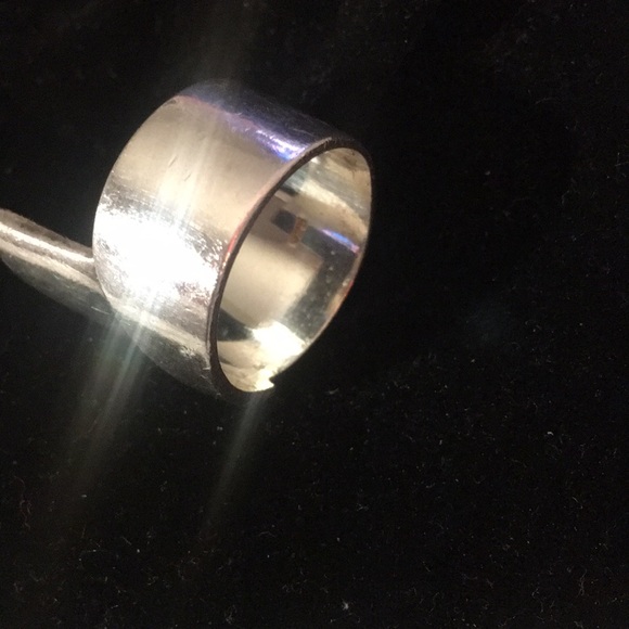 Ring - Picture 2 of 2